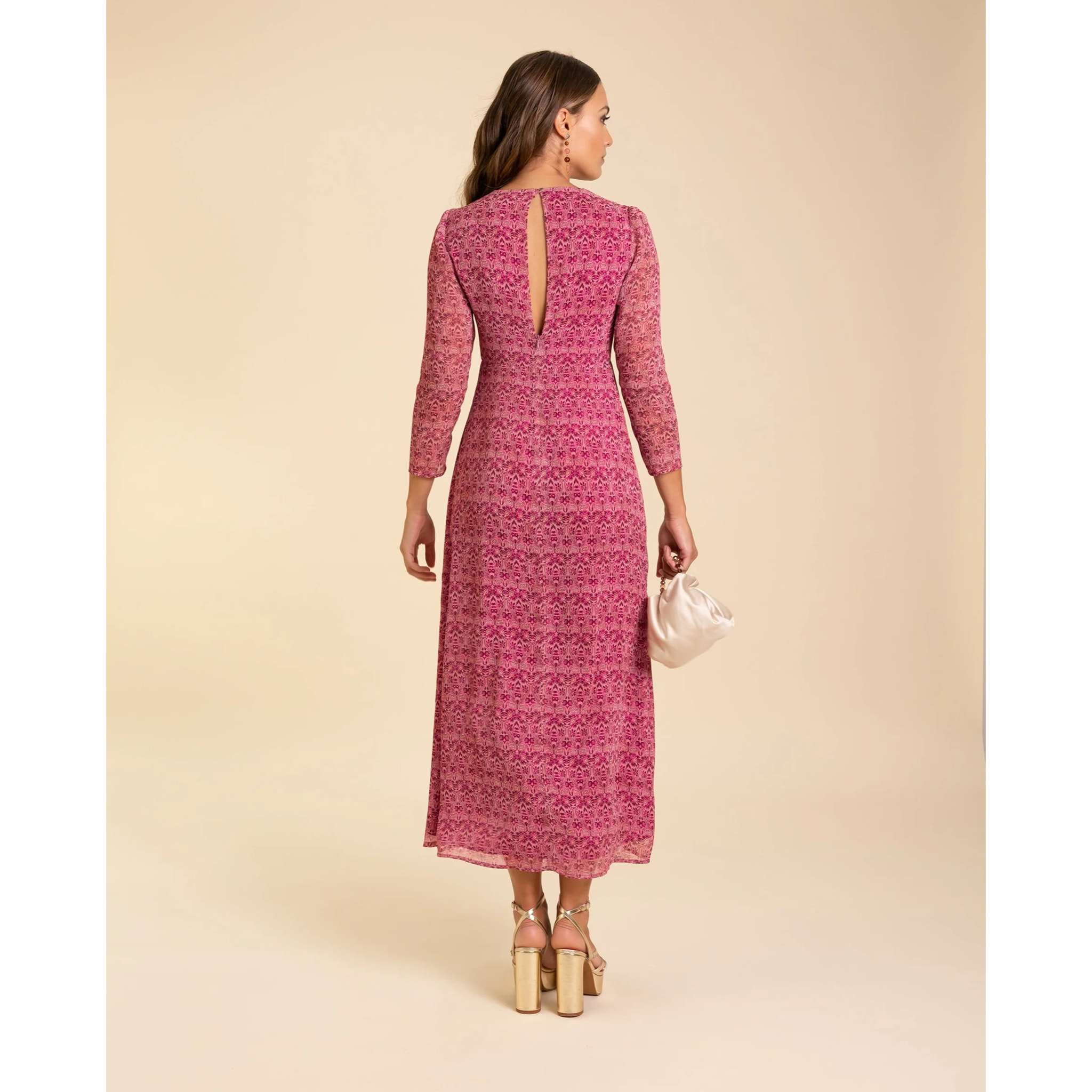 Vestido midi estampado con manga larga