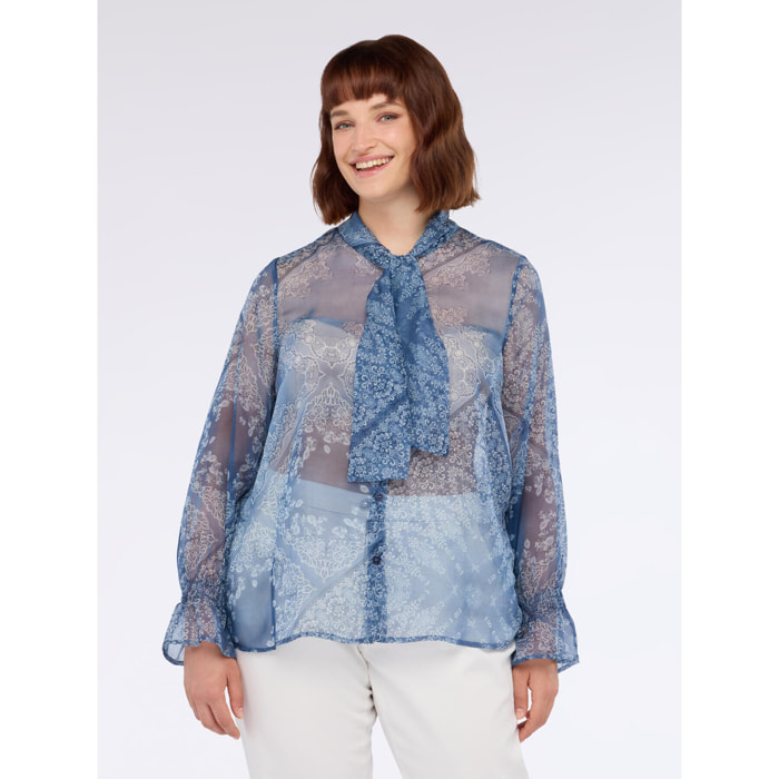 Fiorella Rubino - Blusa con estampado de pañuelo y lazo en el cuello - Light - blue