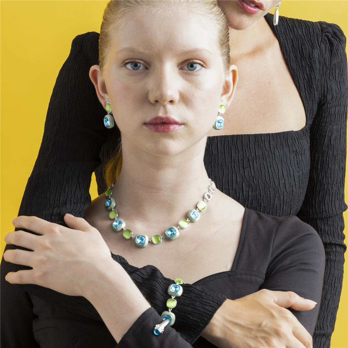 Pulsera con Cristal Azul acabado plata