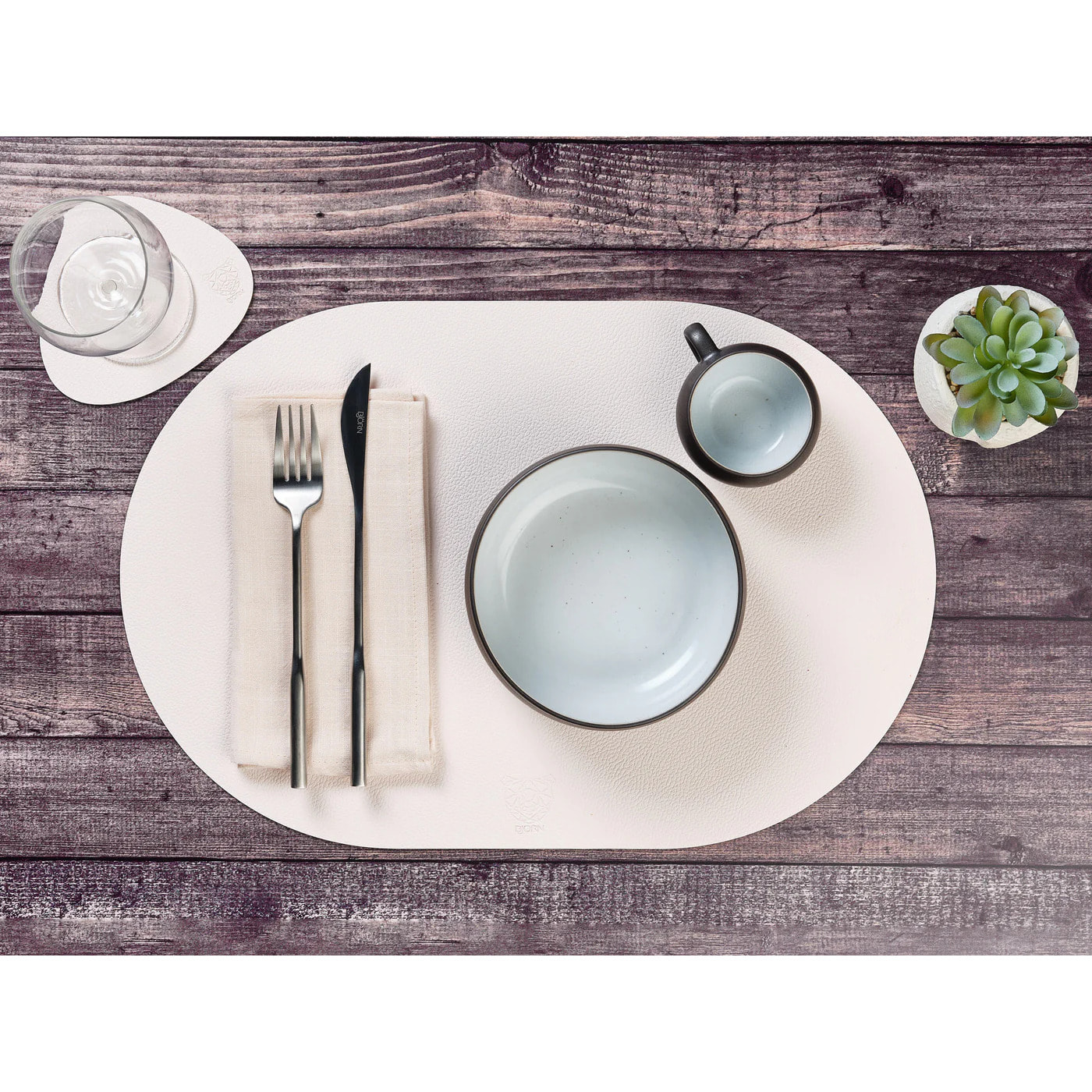 Set de table ovale réversible - 6 pièces - Cuir recyclé blanc crème et vert de gris