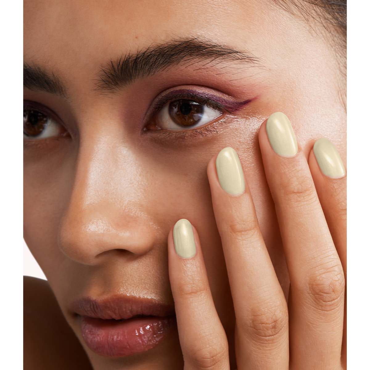Vernis semi-permanent - 447 Champagne Silk - 15 ml