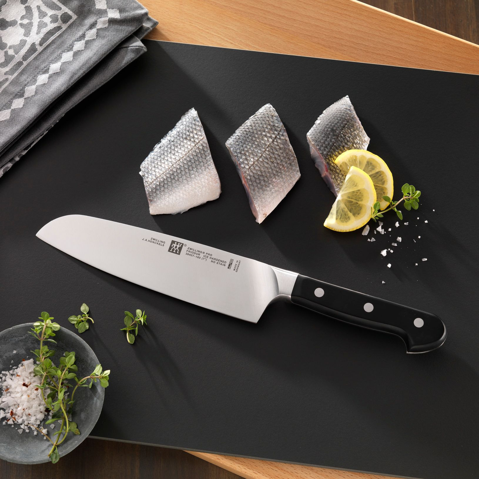 Couteau santoku ZWILLING® Pro
