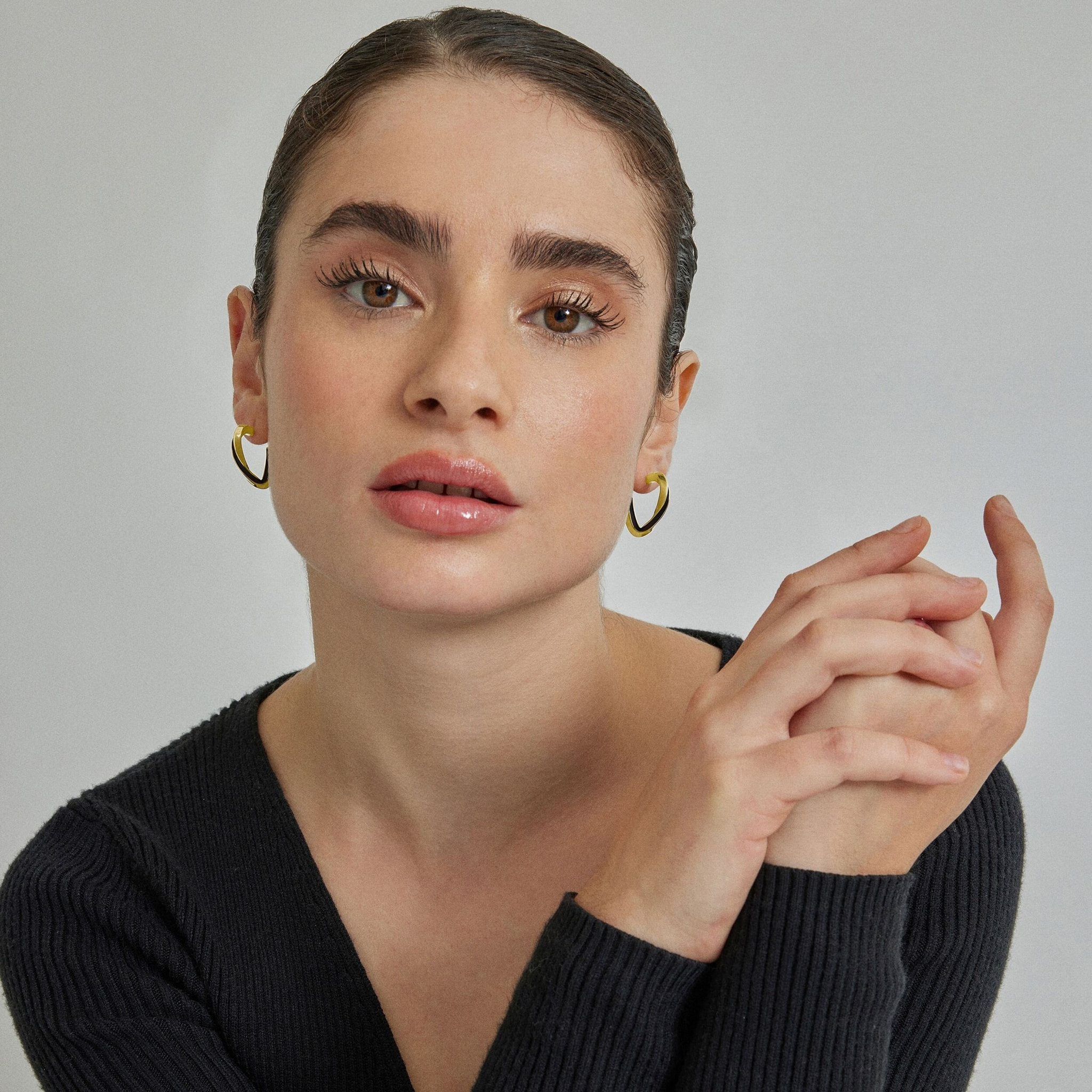 Pendientes acabados en oro amarillo de 18K