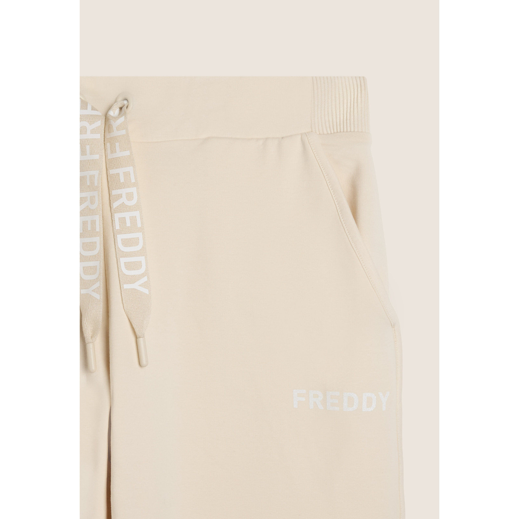 Pantaloni 7/8 con Fondo Stondato e Vita Sagomata