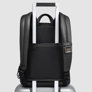 Piquadro Zaino sottile porta pc e iPad® con protezioni antiurto e RFID, espandibile