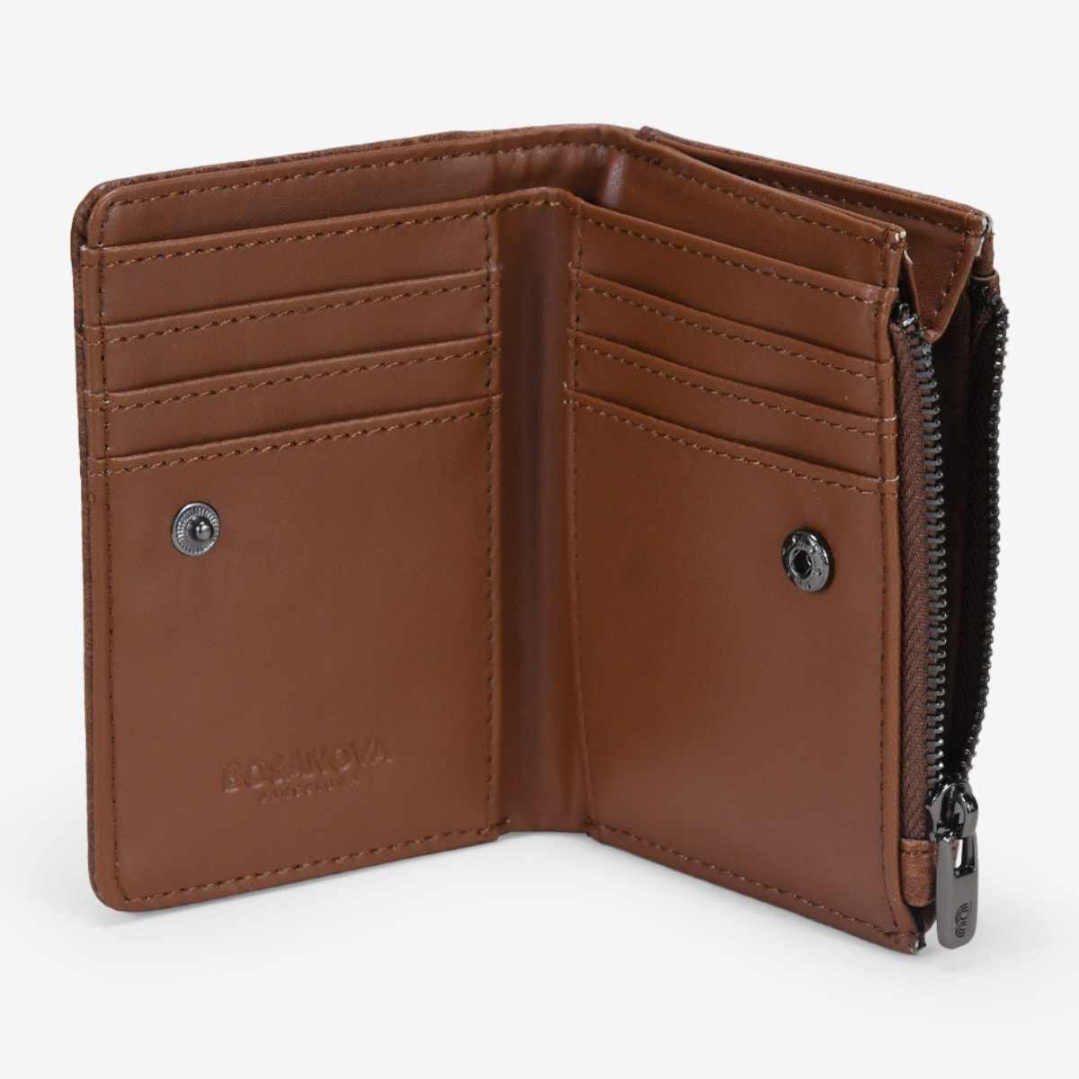 Billetero pequeño marrón con logo en tachas