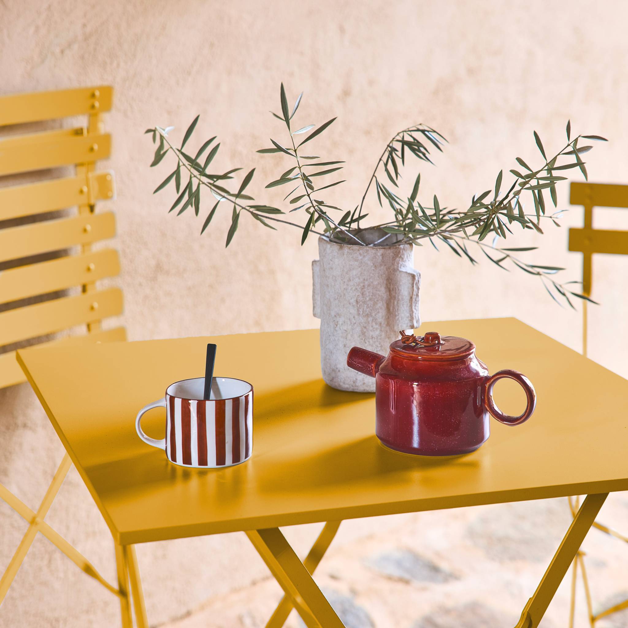 Table de jardin bistrot pliante métal + 2 assises EMILIA