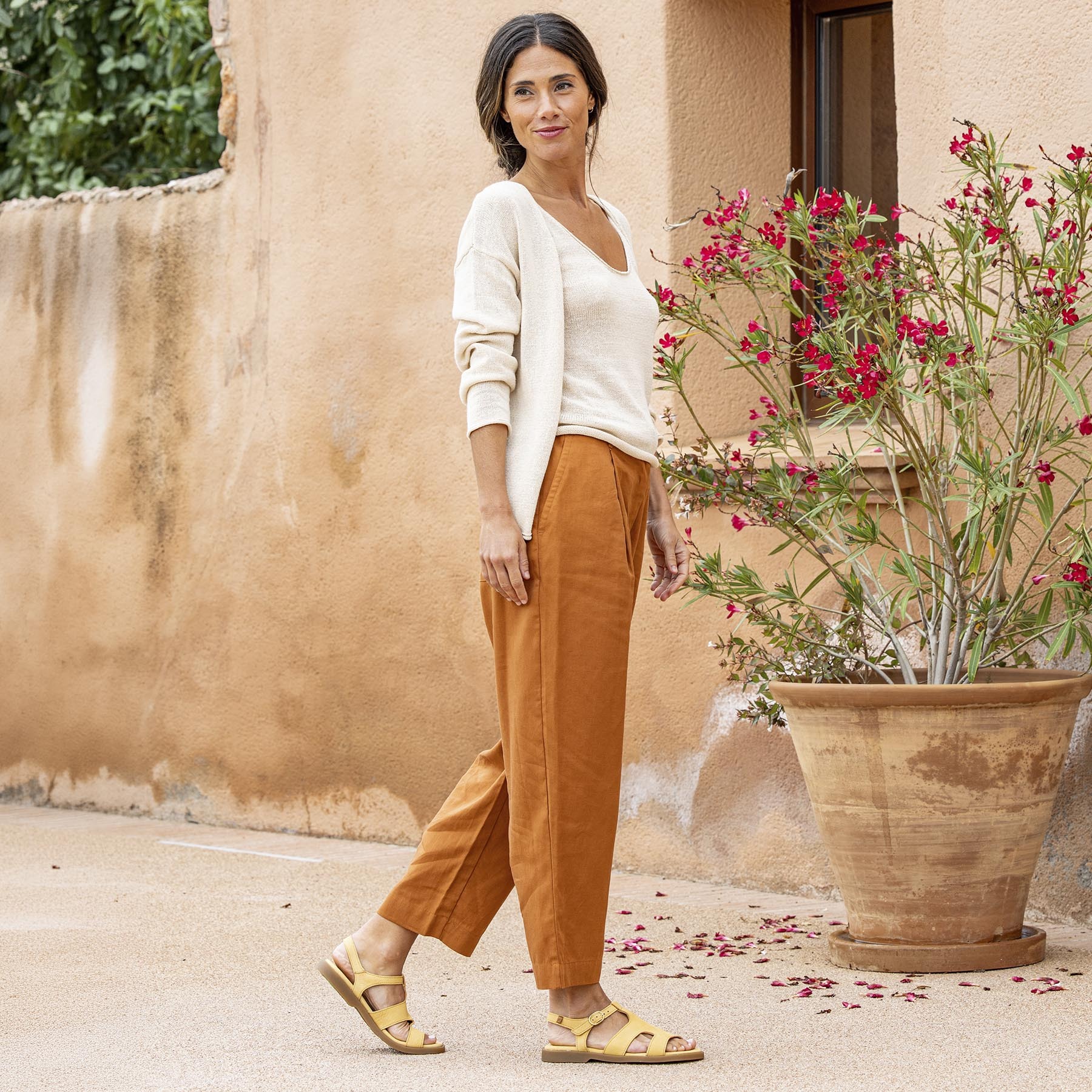 Sandalias N5879 NOBUCK CUERO/ ARENISCA color Cuero