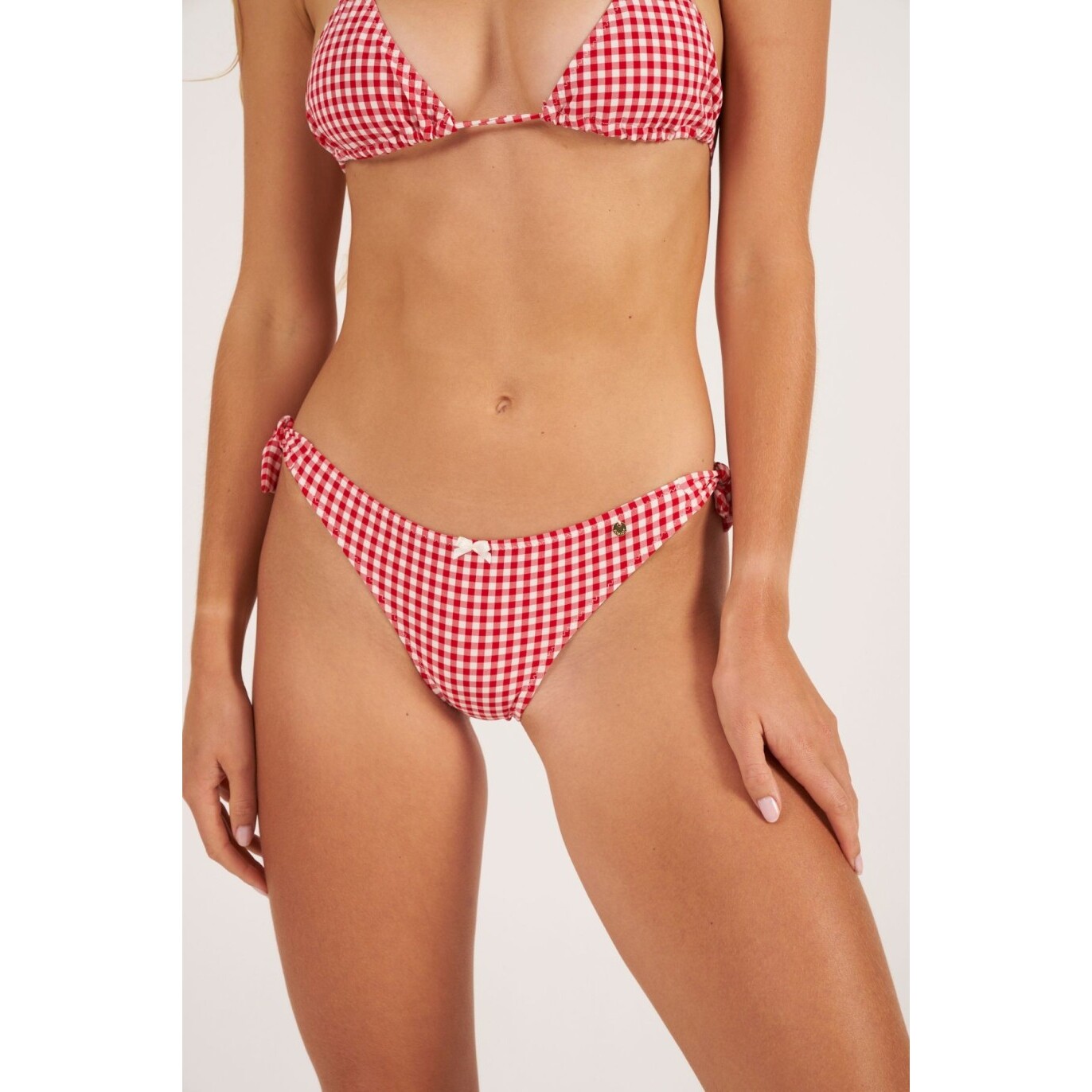 Braga de bikini clásica con lazos de cuadros vichy