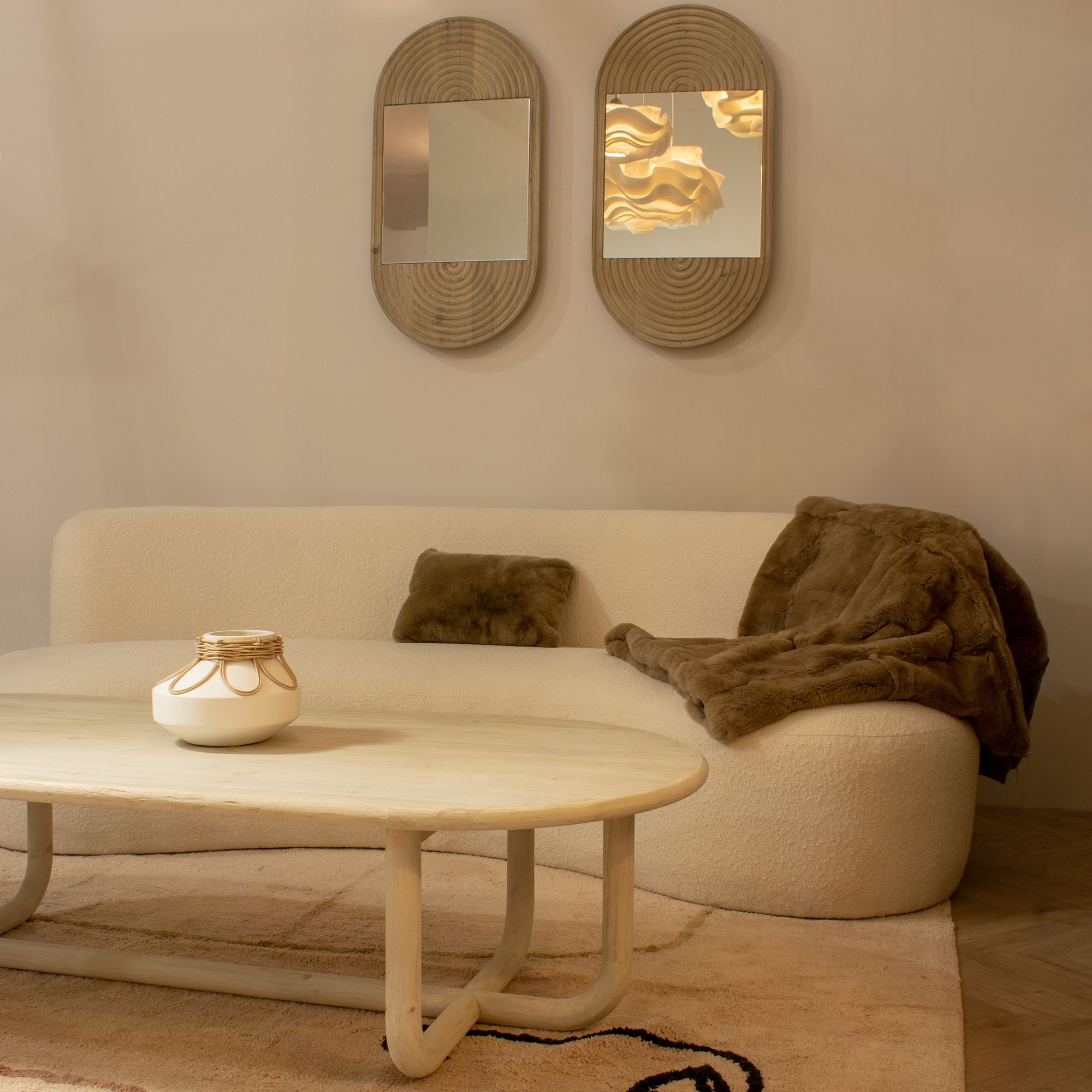 Miroir en pin recyclé h91cm KRISTEN