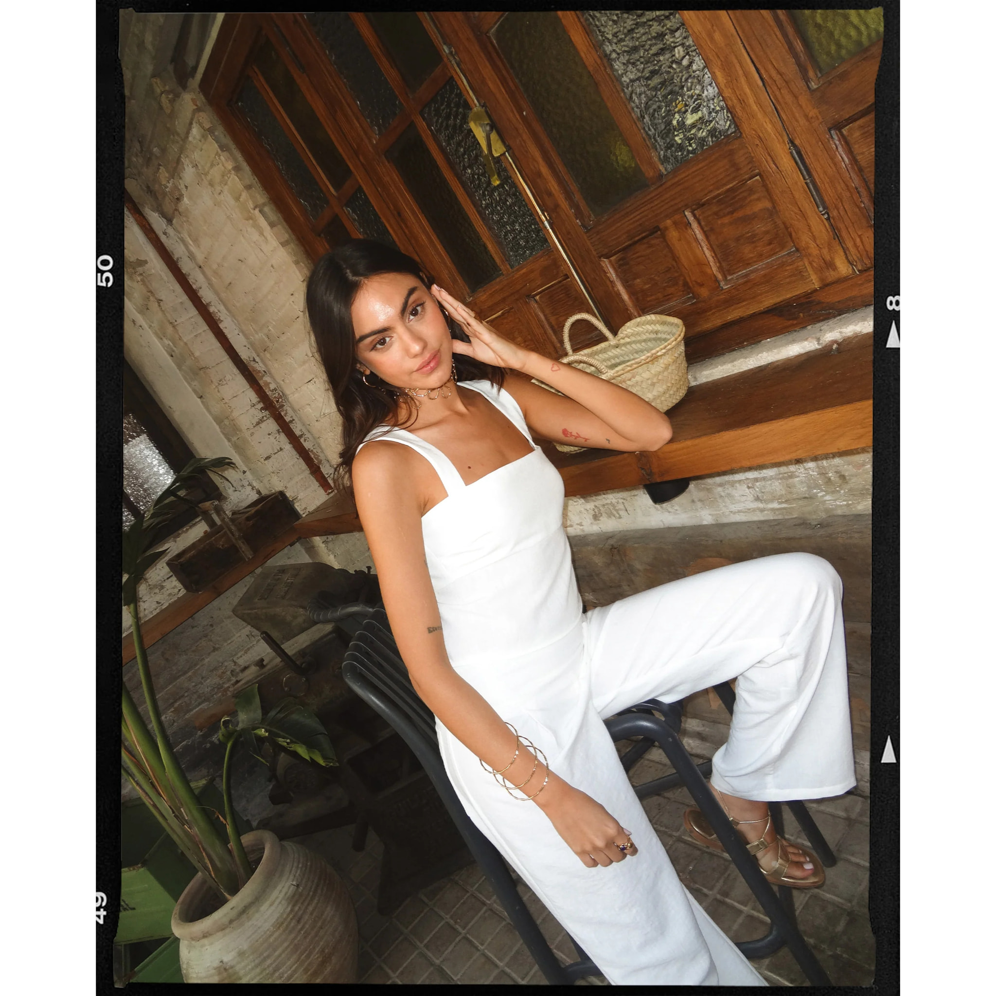 Top de mujer ceñido de tirantes