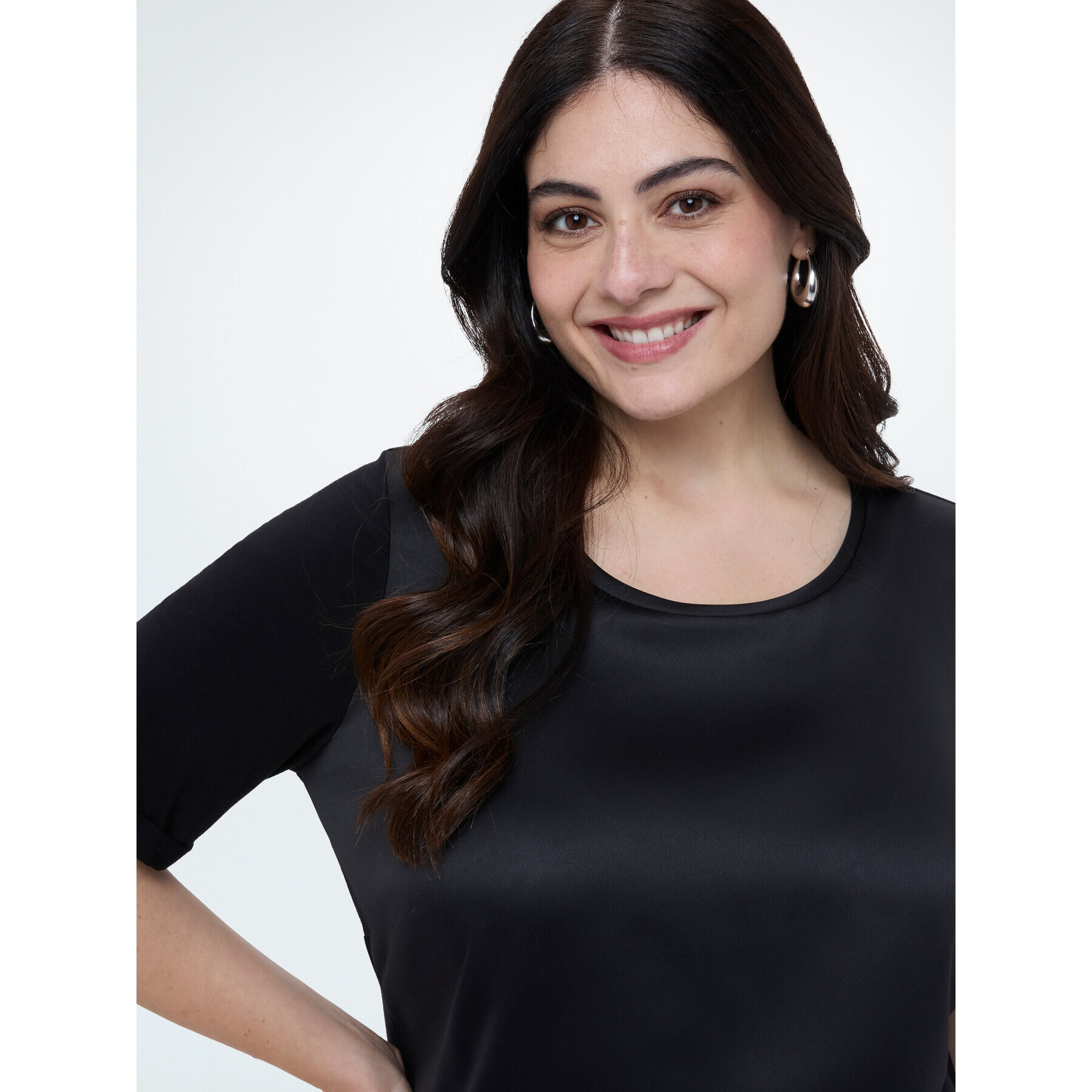 Fiorella Rubino - T-shirt bimaterica con scollo tondo - Nero