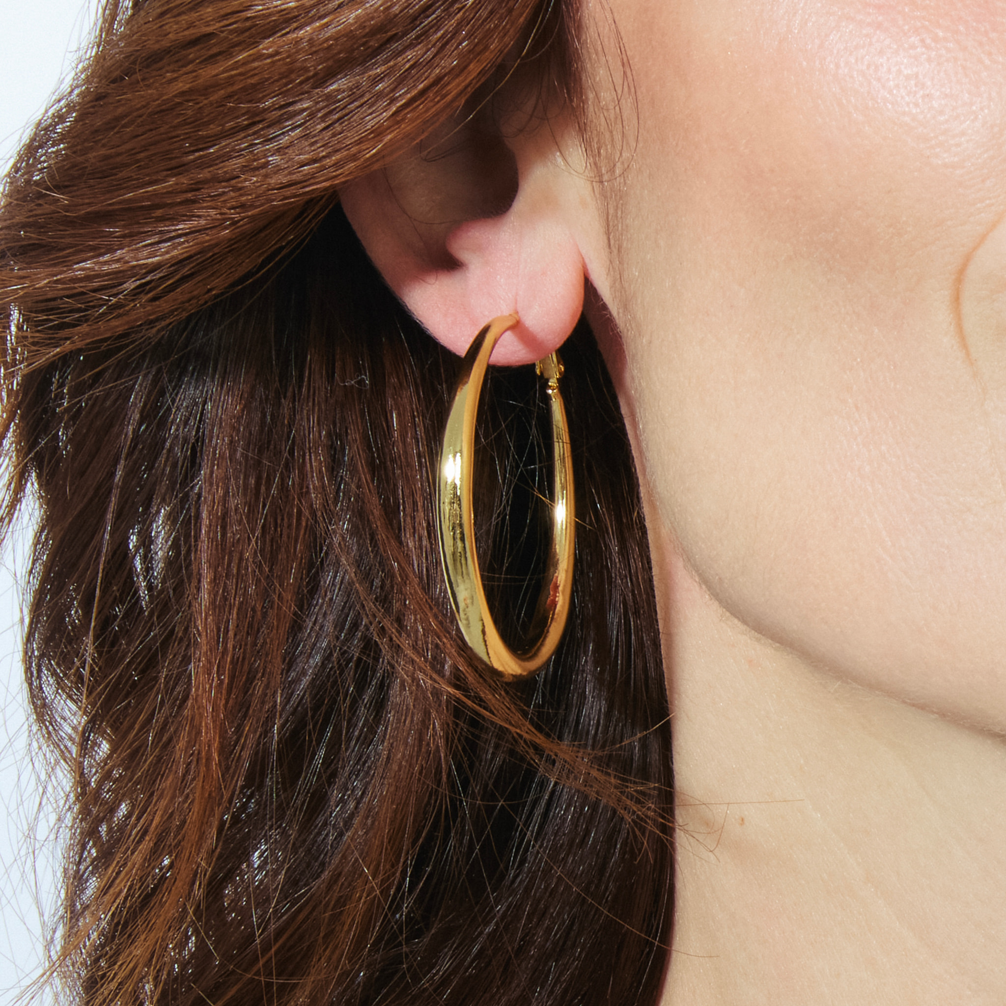 Pendientes de 41mm de diámetro acabado oro amarillo de 18K