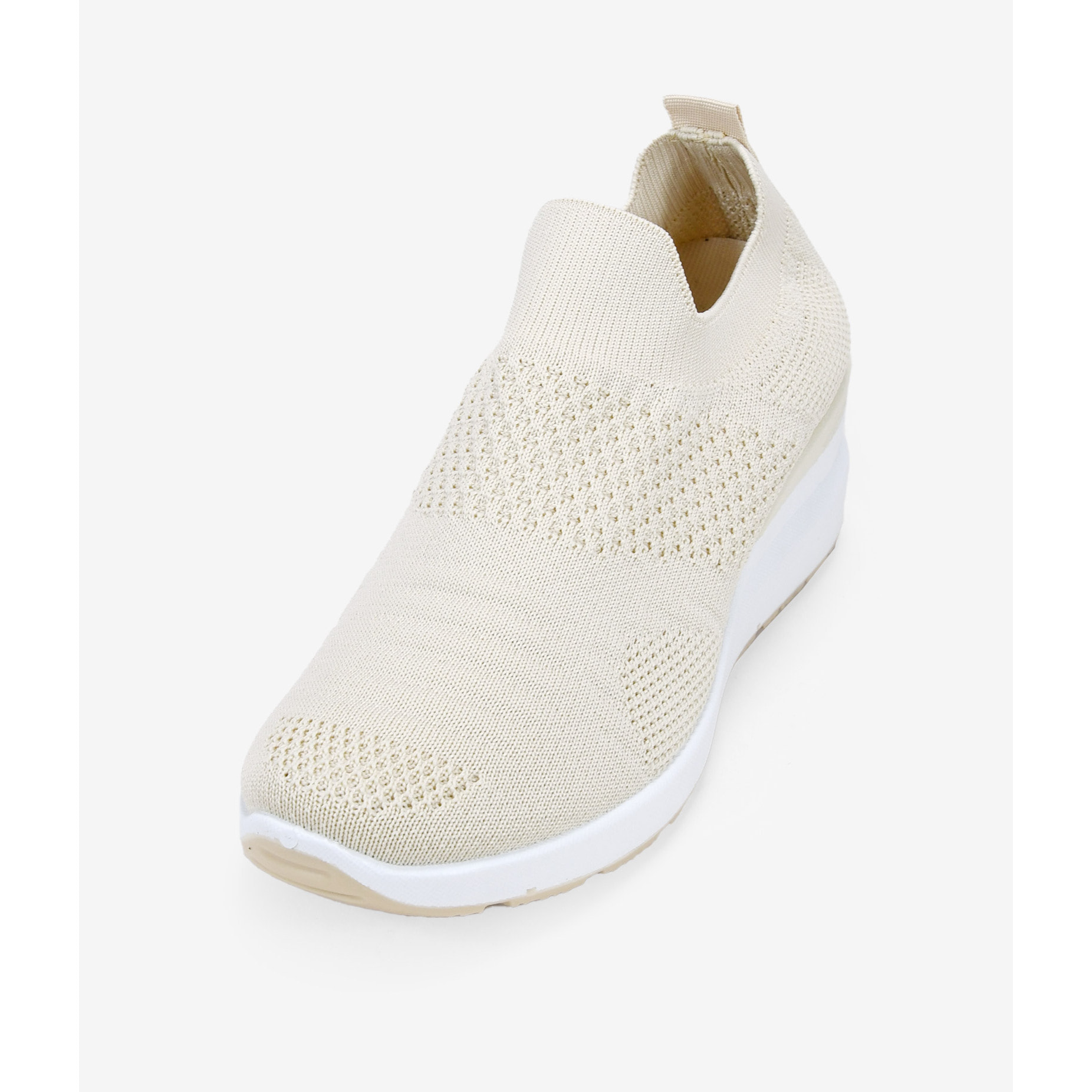 Zapatillas de tela beige con cuña