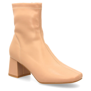 Botín caña media con tacón cuadrado