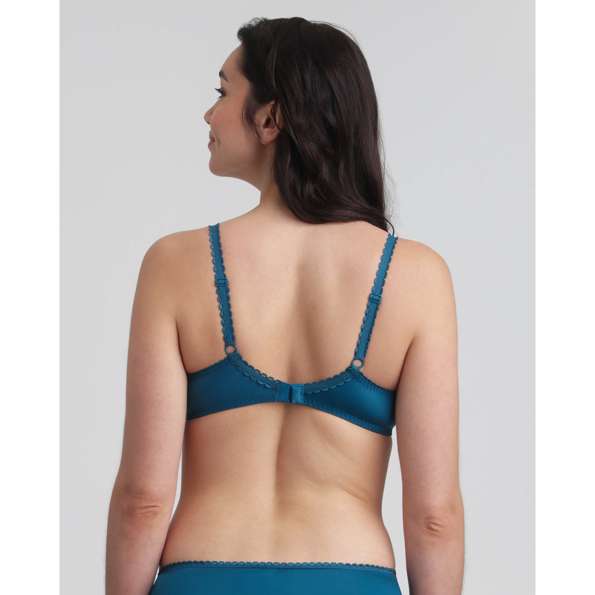 Sujetador con aros de encaje reciclado y microfibra