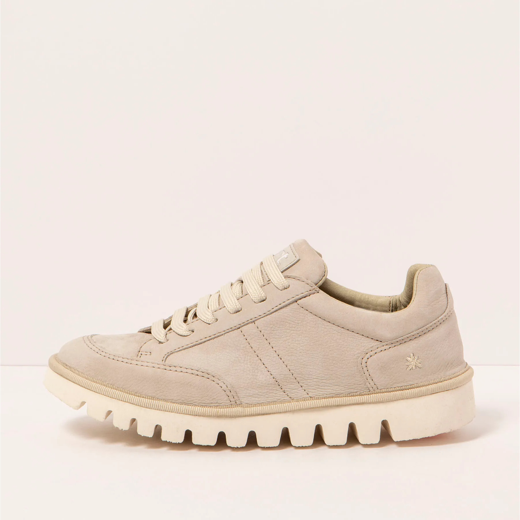 Zapatos 1595 NOBUCK BONE/ONTARIO color Bone
