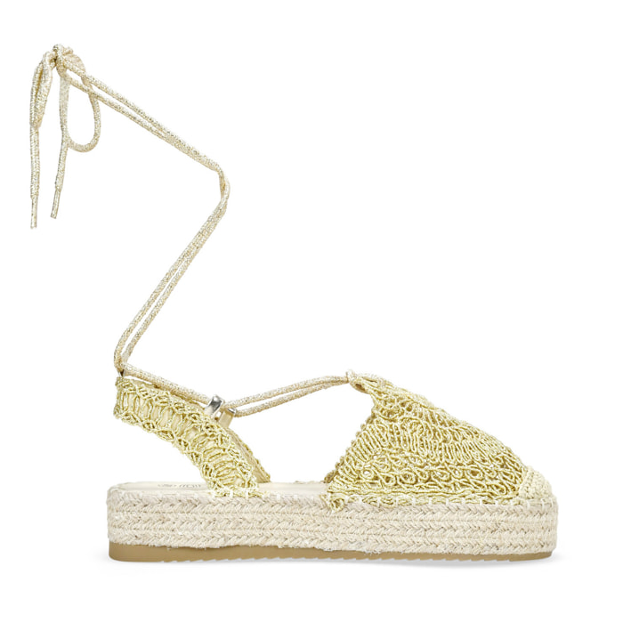 Alpargatas de plataforma doradas con esparto