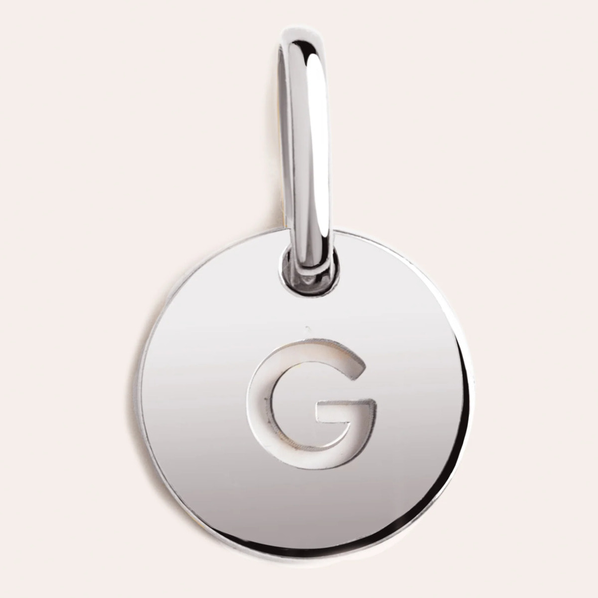 Charm Mini Medallion Letter in Argento