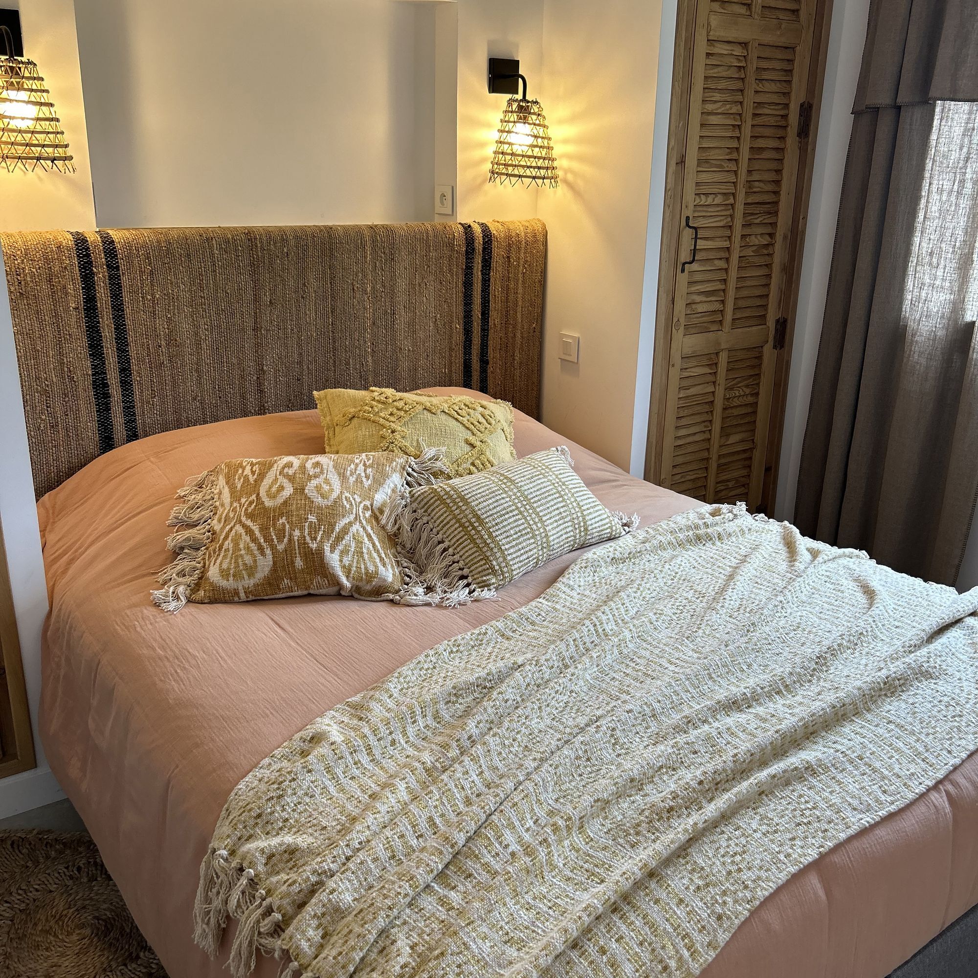 Coussin en coton jaune avec franges 45cm  ITAREMA