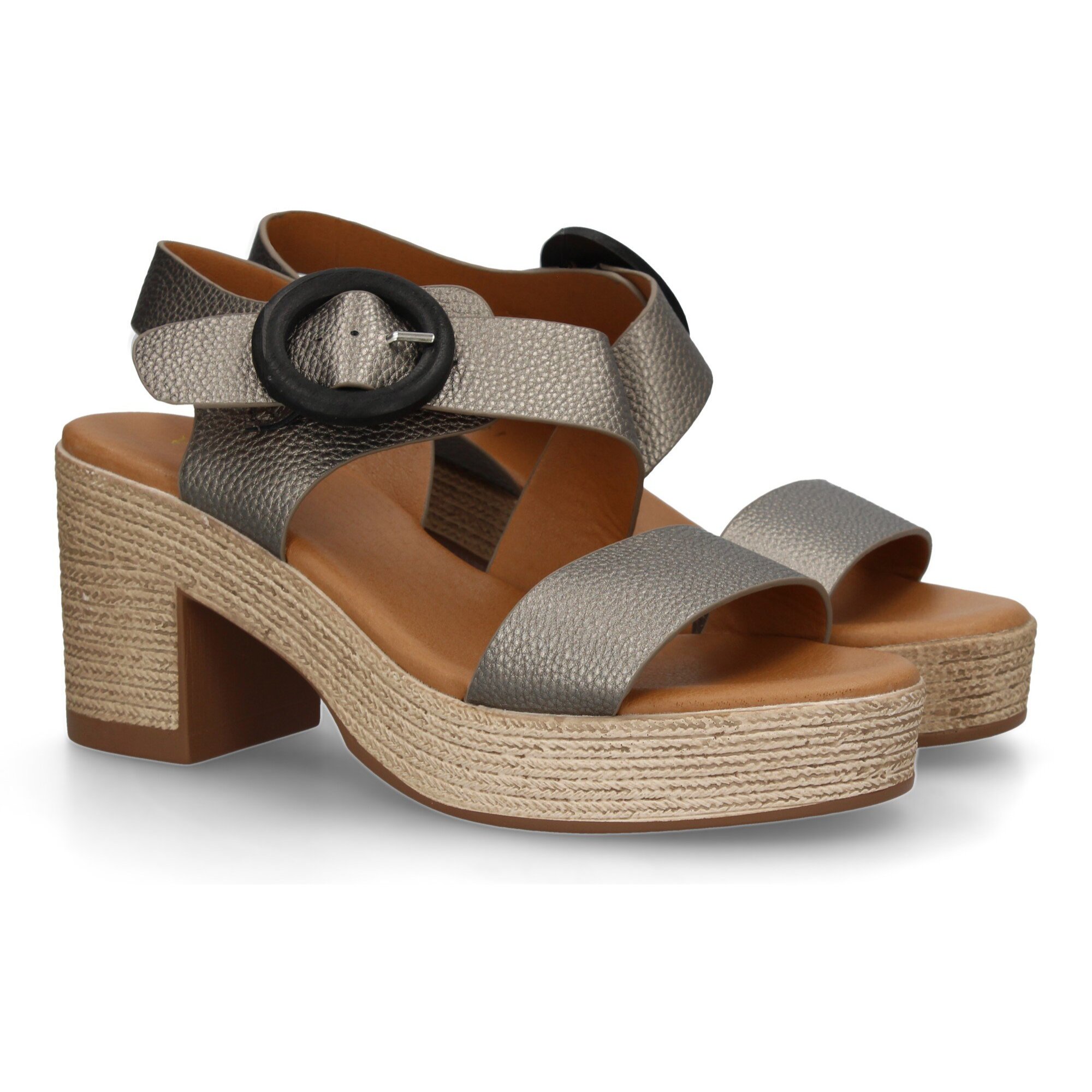 Sandalia de tacon para mujer diseño moderno elegante y comodo con tiras cruzadas en el talon.