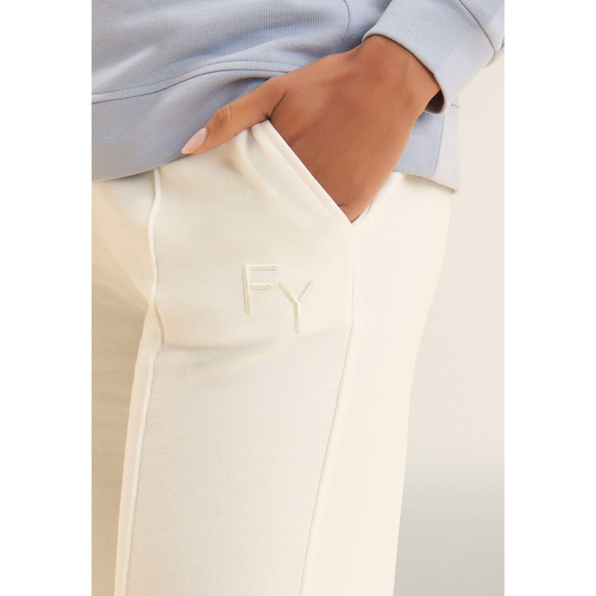 Pantaloni Sportivi con Gamba Wide Leg e Logo Ricamato