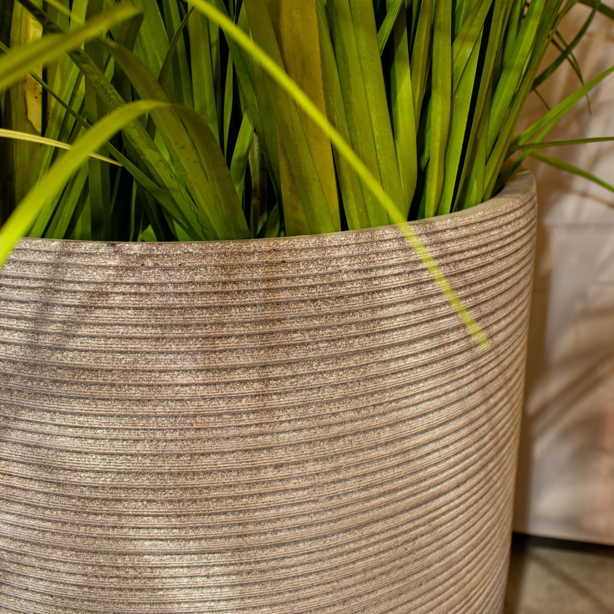 Set de 2 pots ronds en terre d'argile taupe 38/45cm