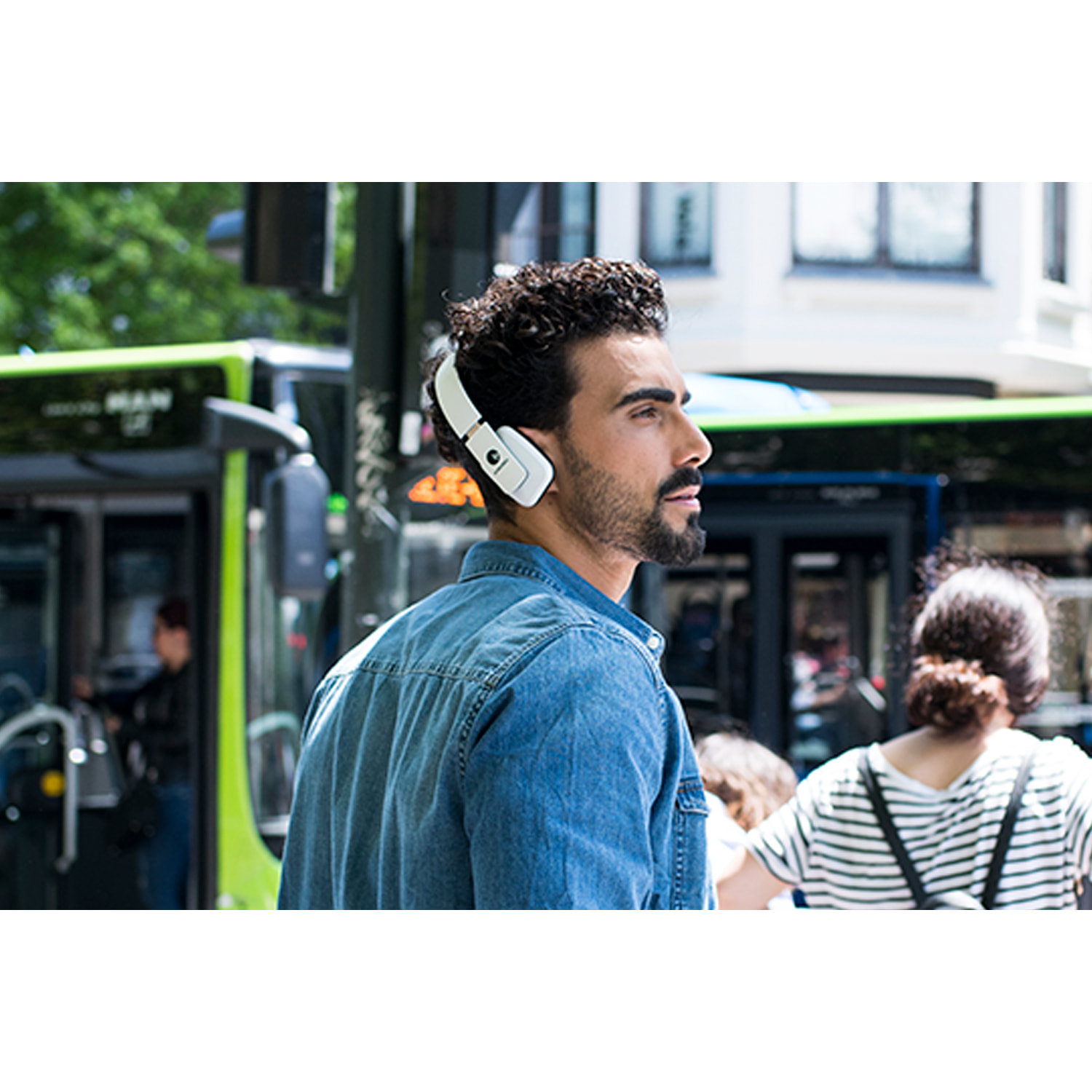 MAGNUSSEN H4 HEADPHONES en color Blanco