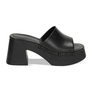Zuecos negros