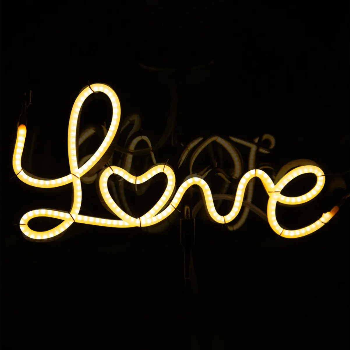 Ampoule LED mot "Love" ambrée E27