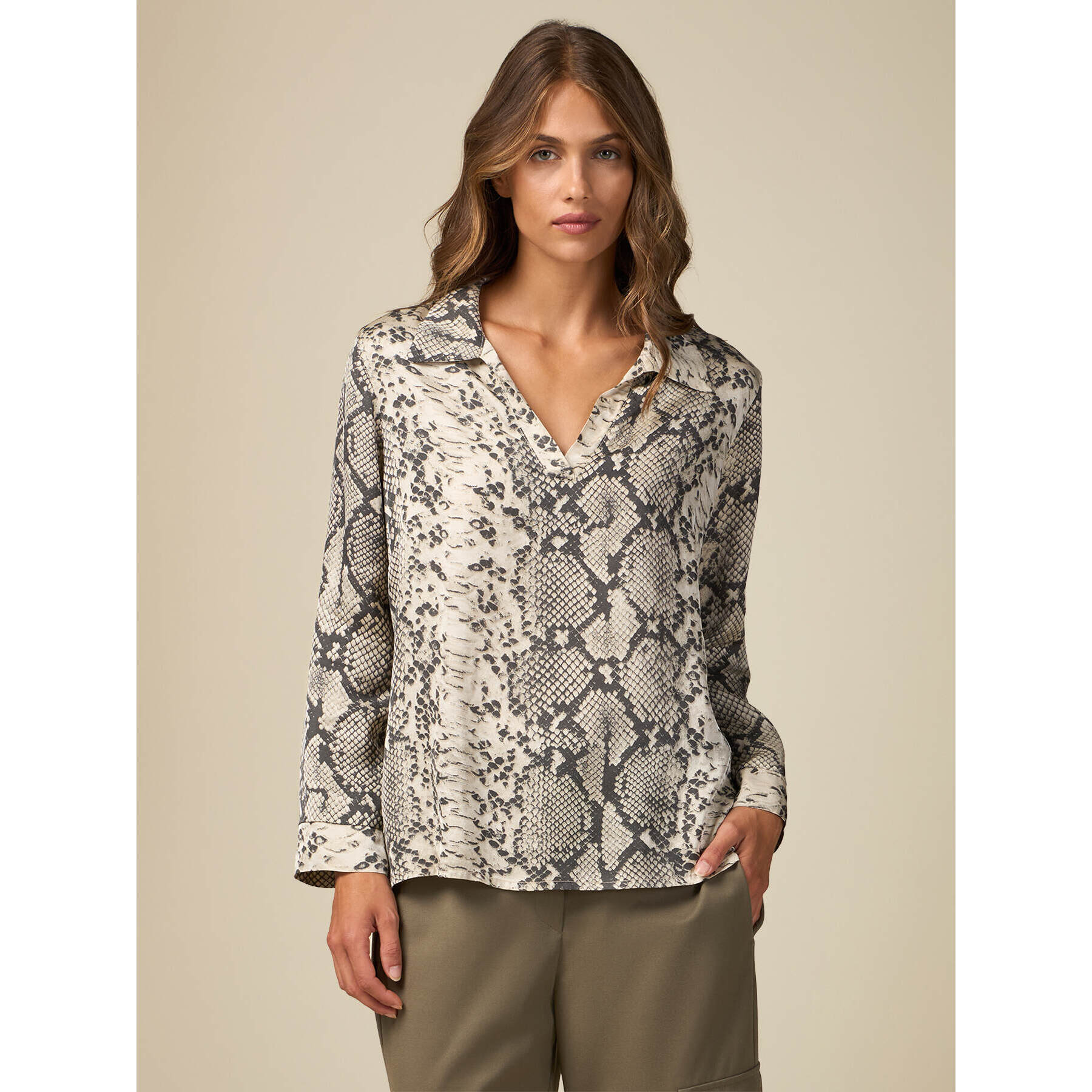 Oltre - Blusa con estampado reptil - Beige