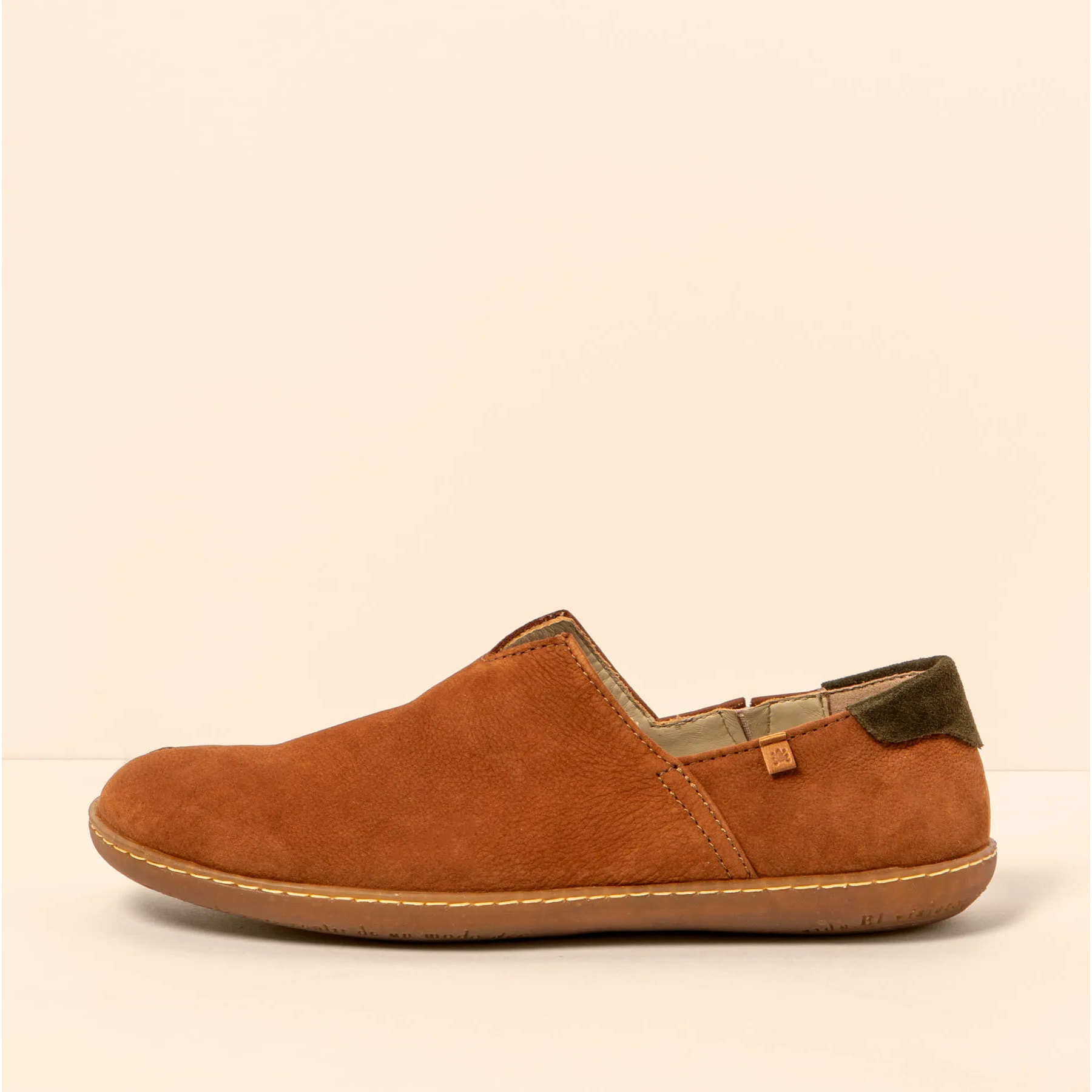 Zapatos N275 NOBUCK LAVADO CUERO/EL VIAJERO color Cuero