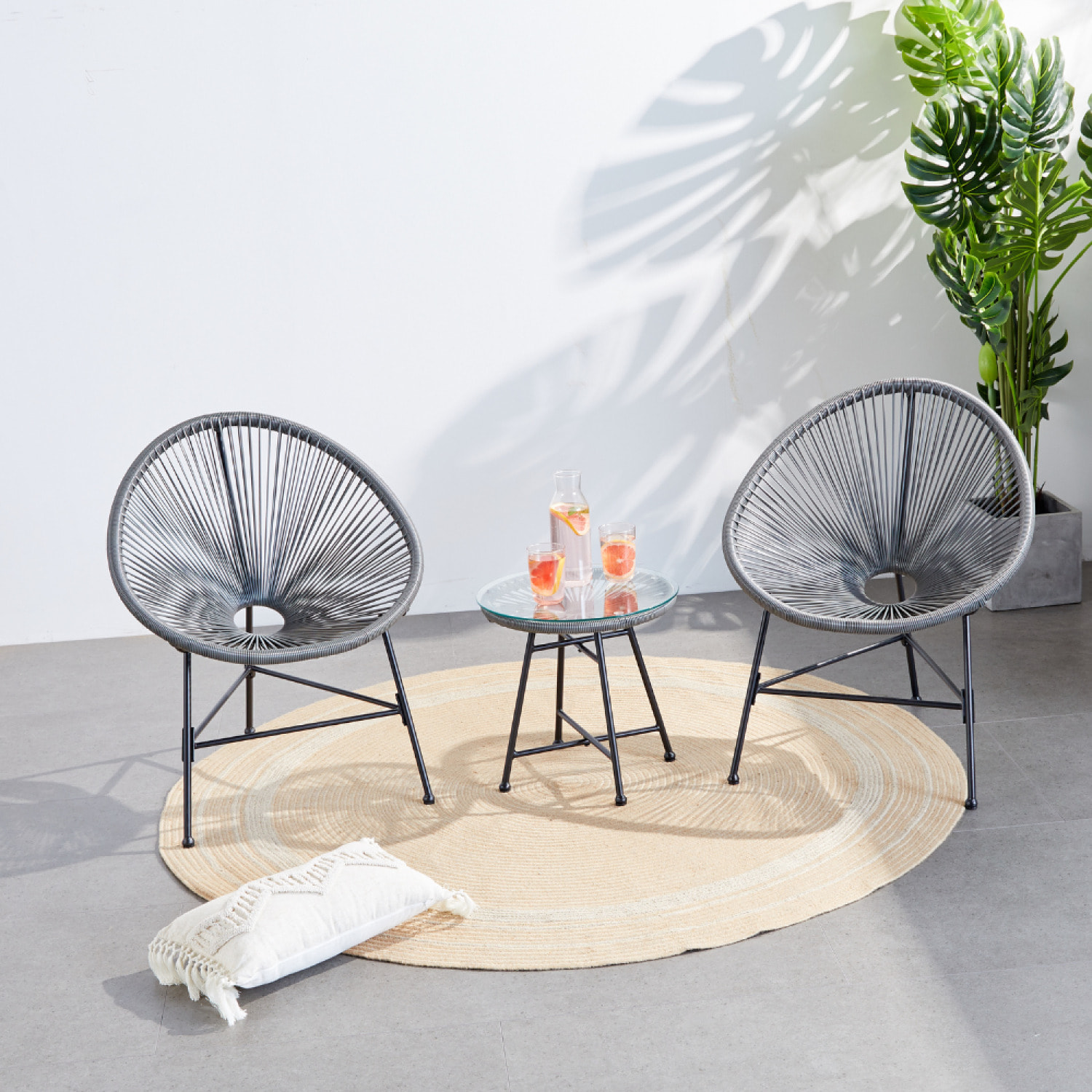 Salon de jardin 2 fauteuils ronds et table basse gris LIO