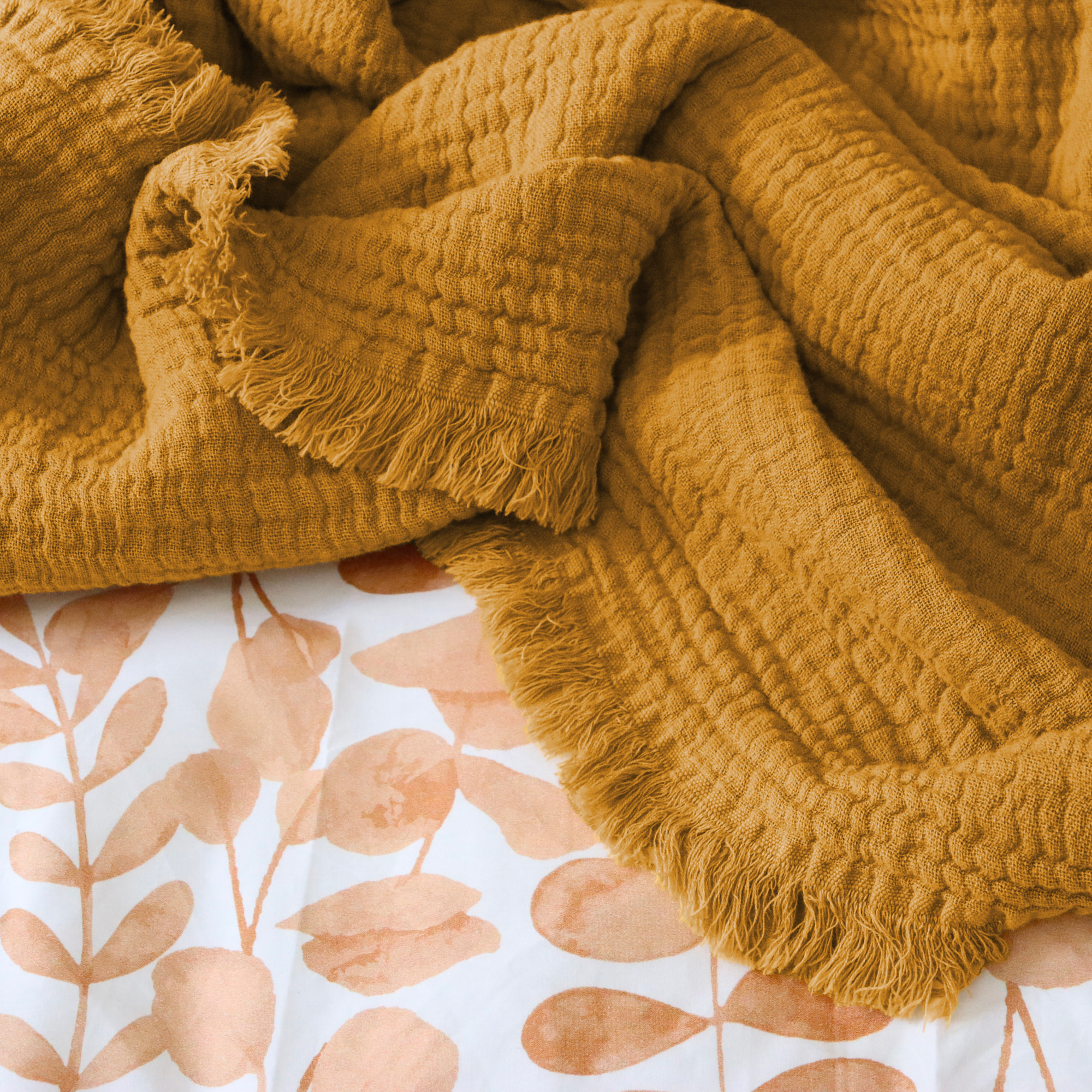 Plaid en gaze de coton, NATURELLEMENT GAUFRÉ