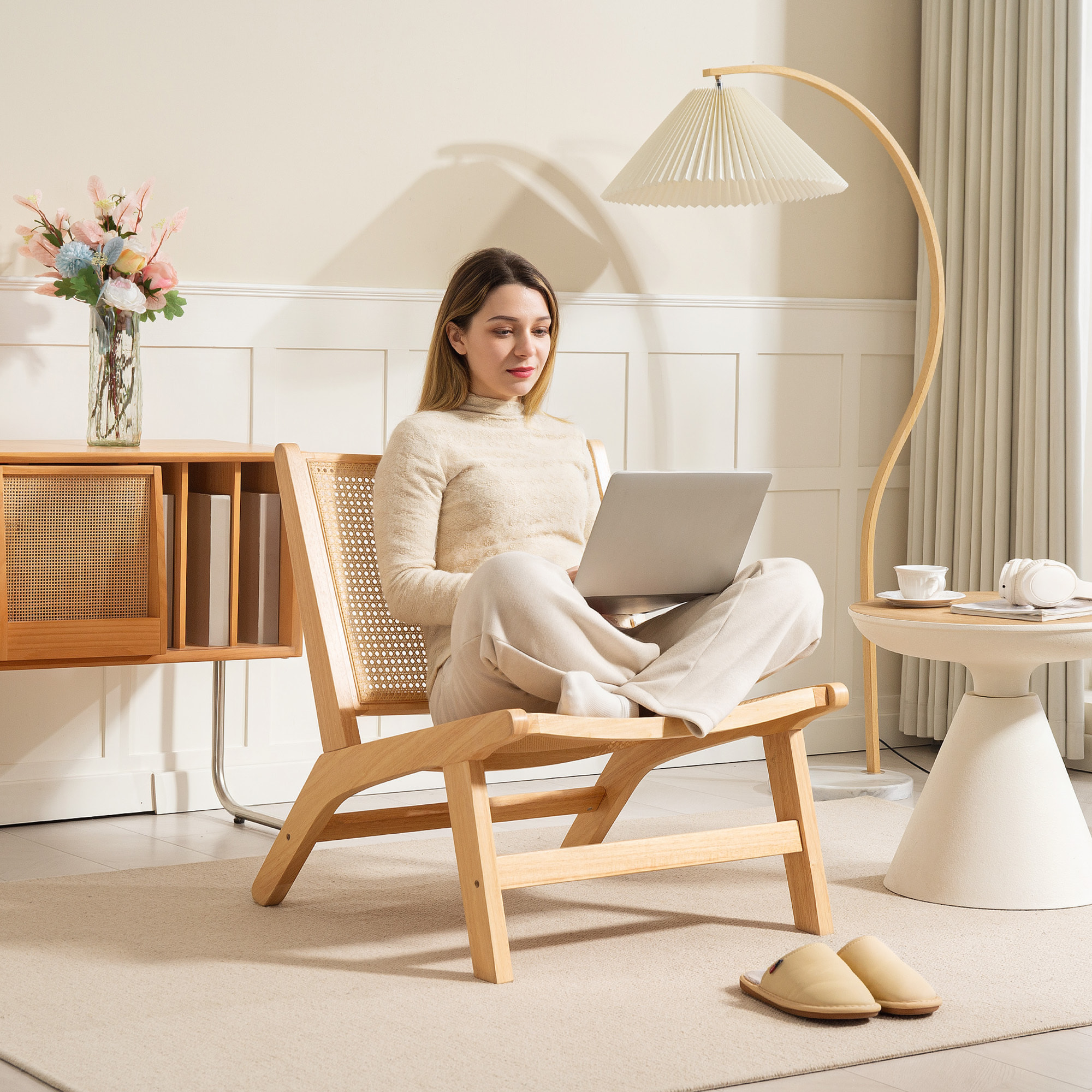 Sillón de Salón Nórdico Butaca de Salón con Respaldo y Asiento Amplio de Ratán Marco de Madera Butaca para Dormitorio Sala de Estar Natural
