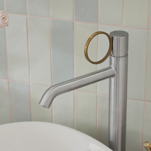 Mitigeur lavabo haut Vivienne chromé brossé avec bague laiton brossée
