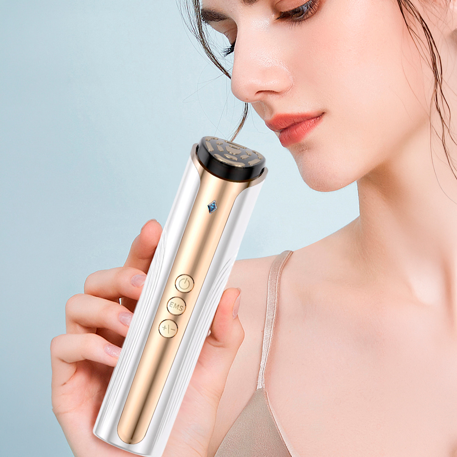 Instrumento de belleza Little Diamond. Con terapia caliente, EMS, RF y 2 modos de luminoterapia.