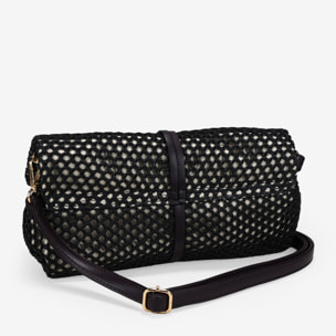 Bolso bandolera negro con malla de rafia