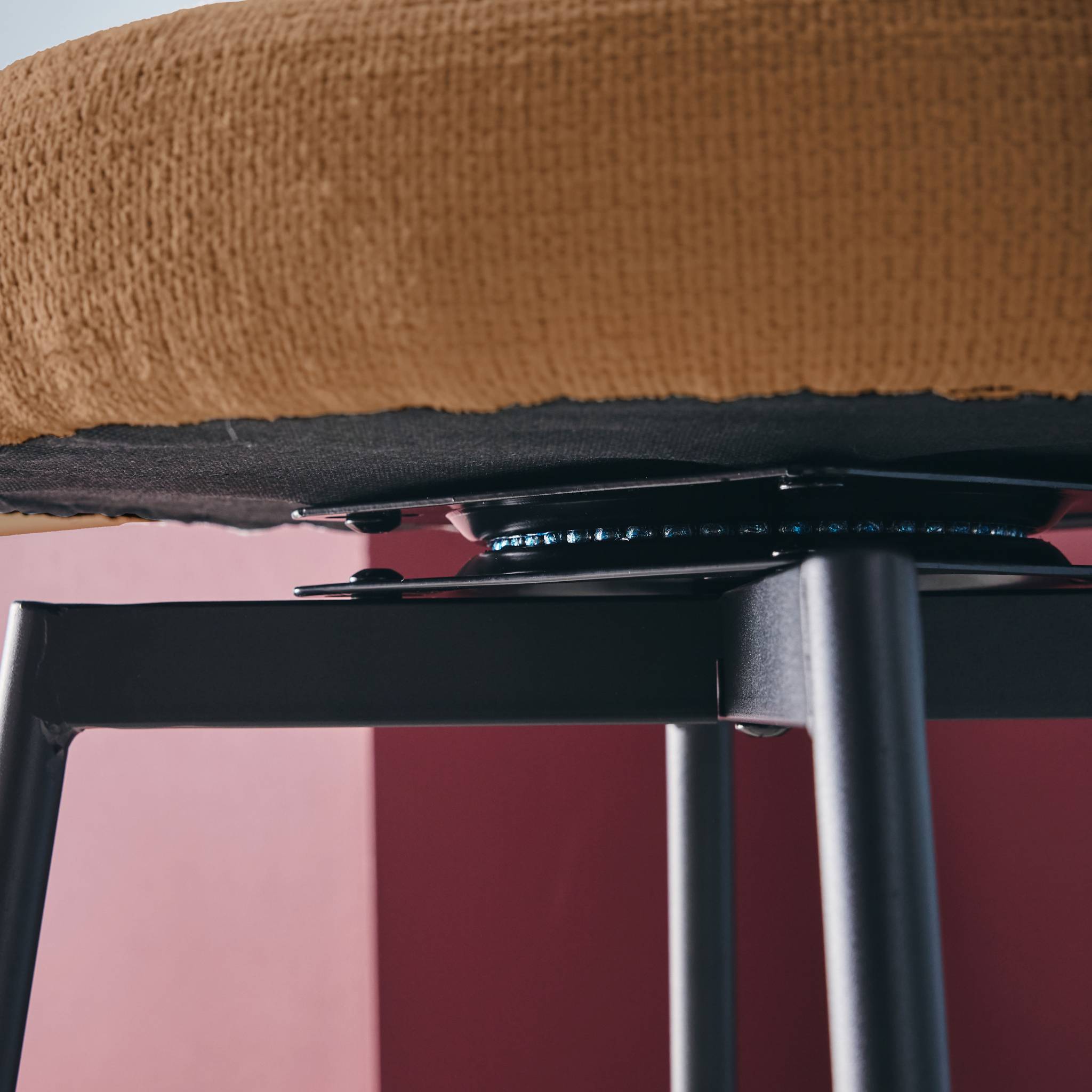 Tabouret de bar assise rotative métal et tissu 66cm (lot de 2) IRIS