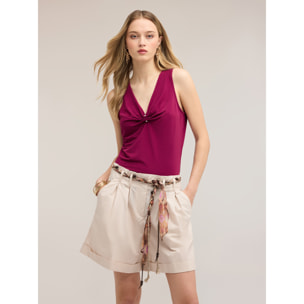 Motivi - Top con escote en V drapeado y piercing - Fuchsia