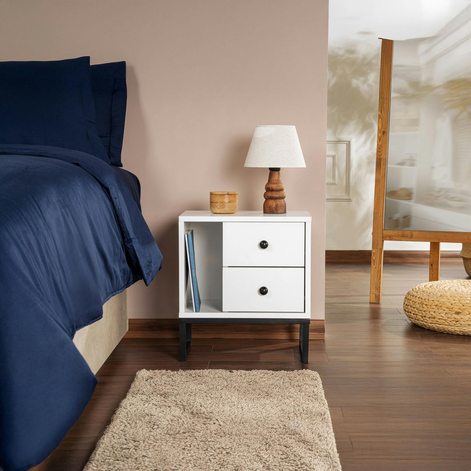 Table de nuit blanche effet laque - 2 tiroirs, 1 niche JENA