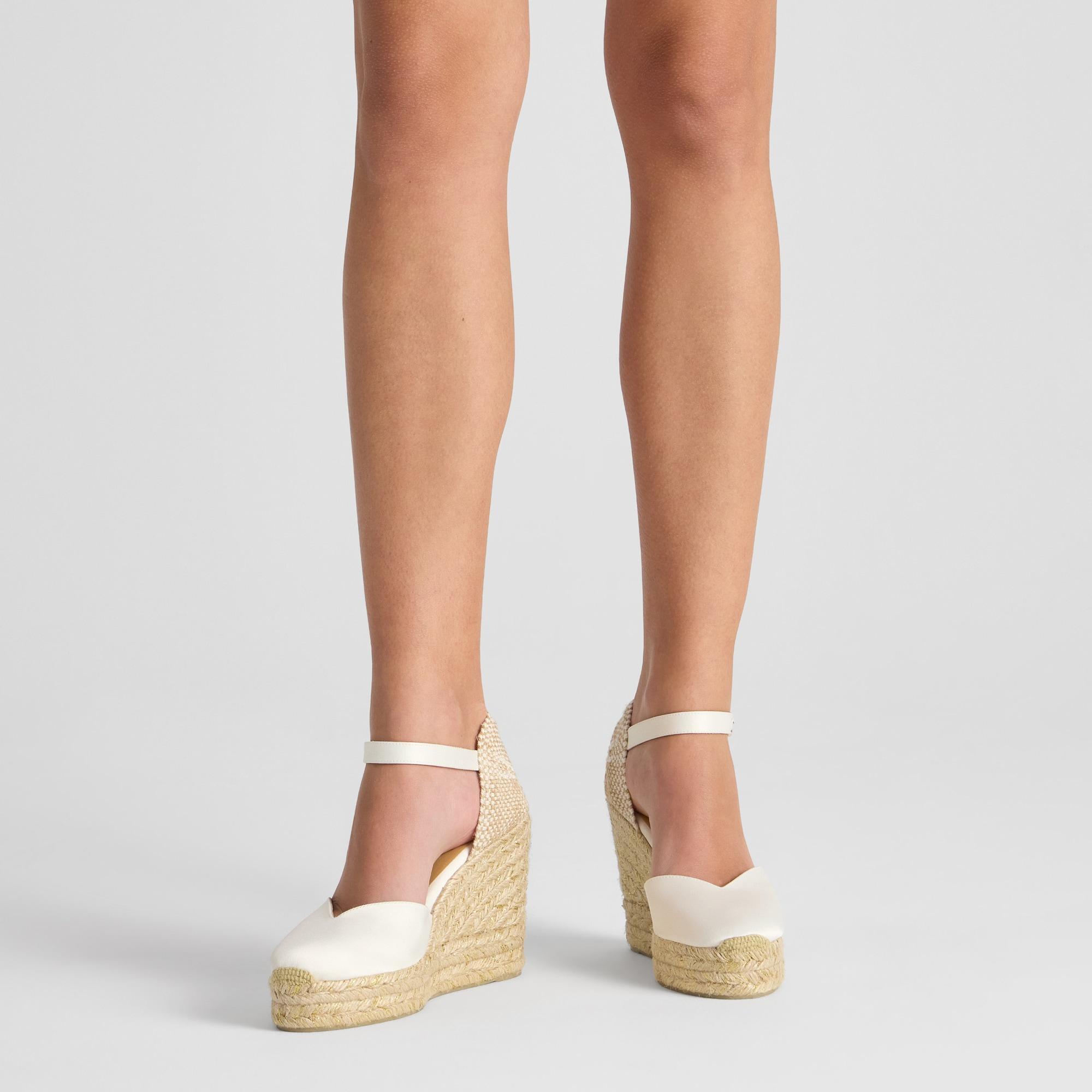 Alpargata Chiarita cuña de yute en raso con pulsera, doble plataforma y escote en V