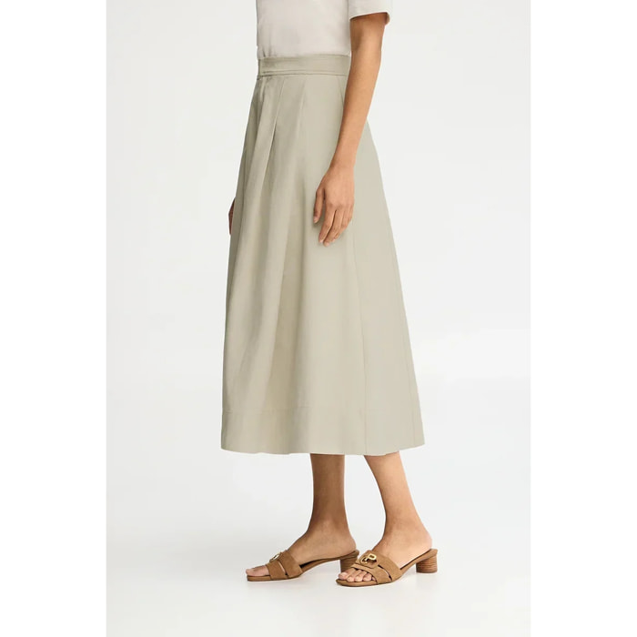 Falda color piedra con pliegues Polo Club