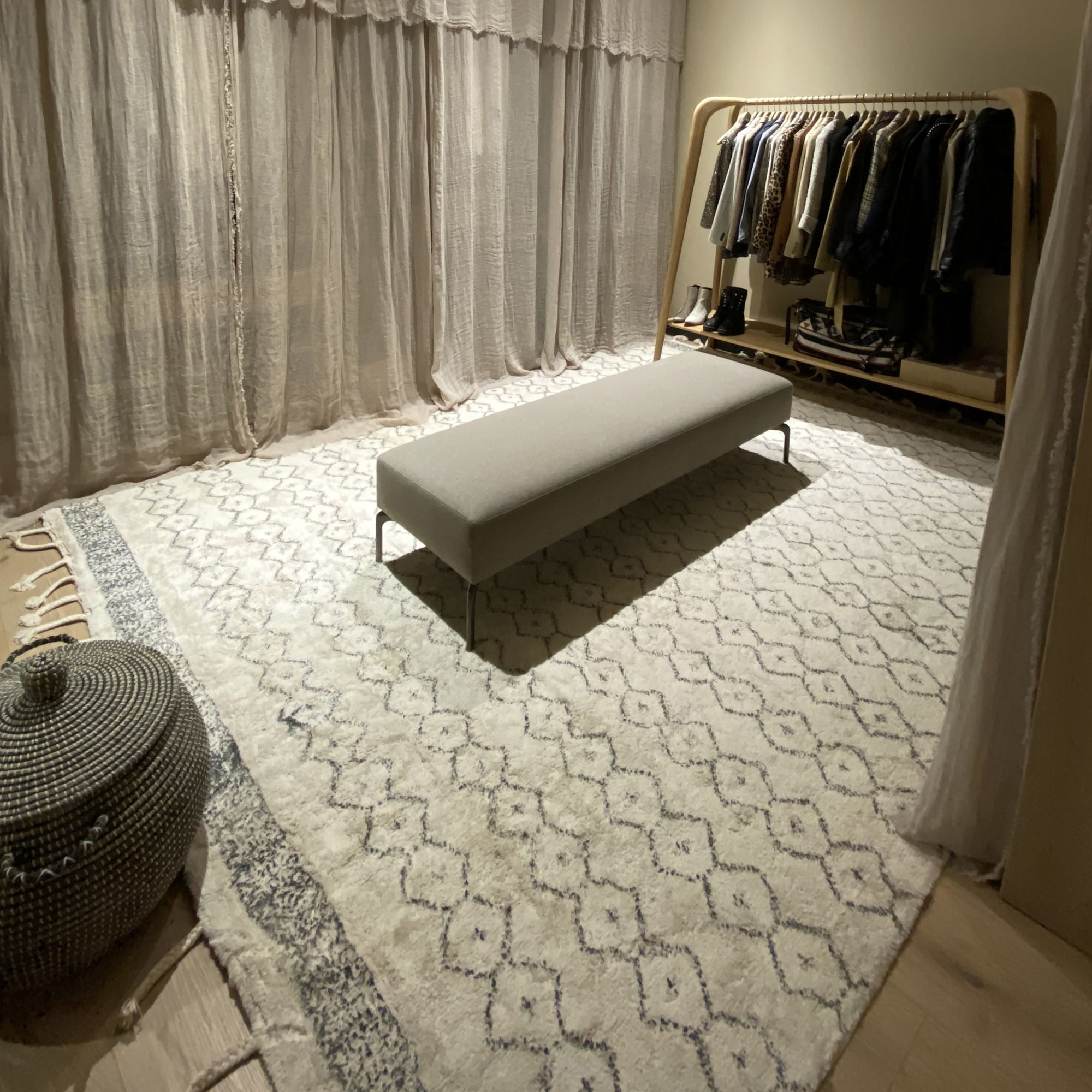 Tapis berbère en coton noir et beige 350x250cm ATLAS