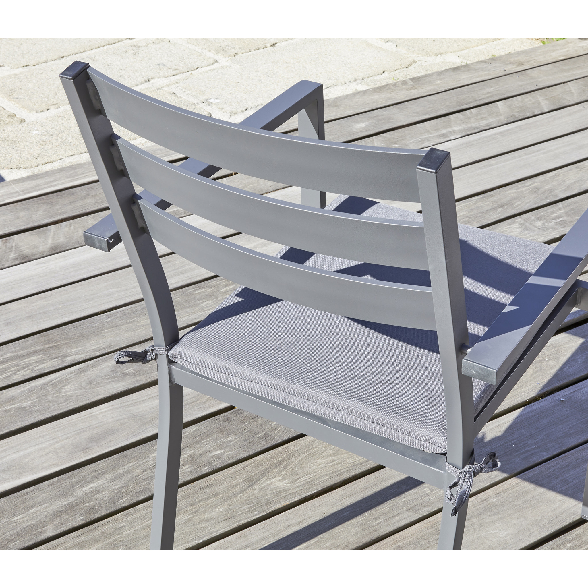 PELOSA - Fauteuil de jardin empilable en aluminium gris anthracite