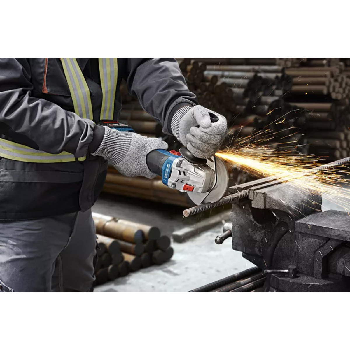 Meuleuses angulaires 125 mm - GWS 18V-8 - BOSCH - avec 2 Batteries 18V 4.0Ah - chargeur - L-Boxx - 06019N9002