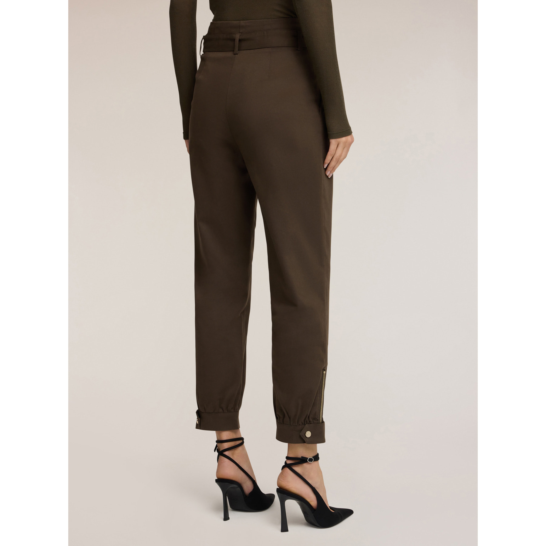 Motivi - Pantalones baggy en tejido armaturado - Verde militare