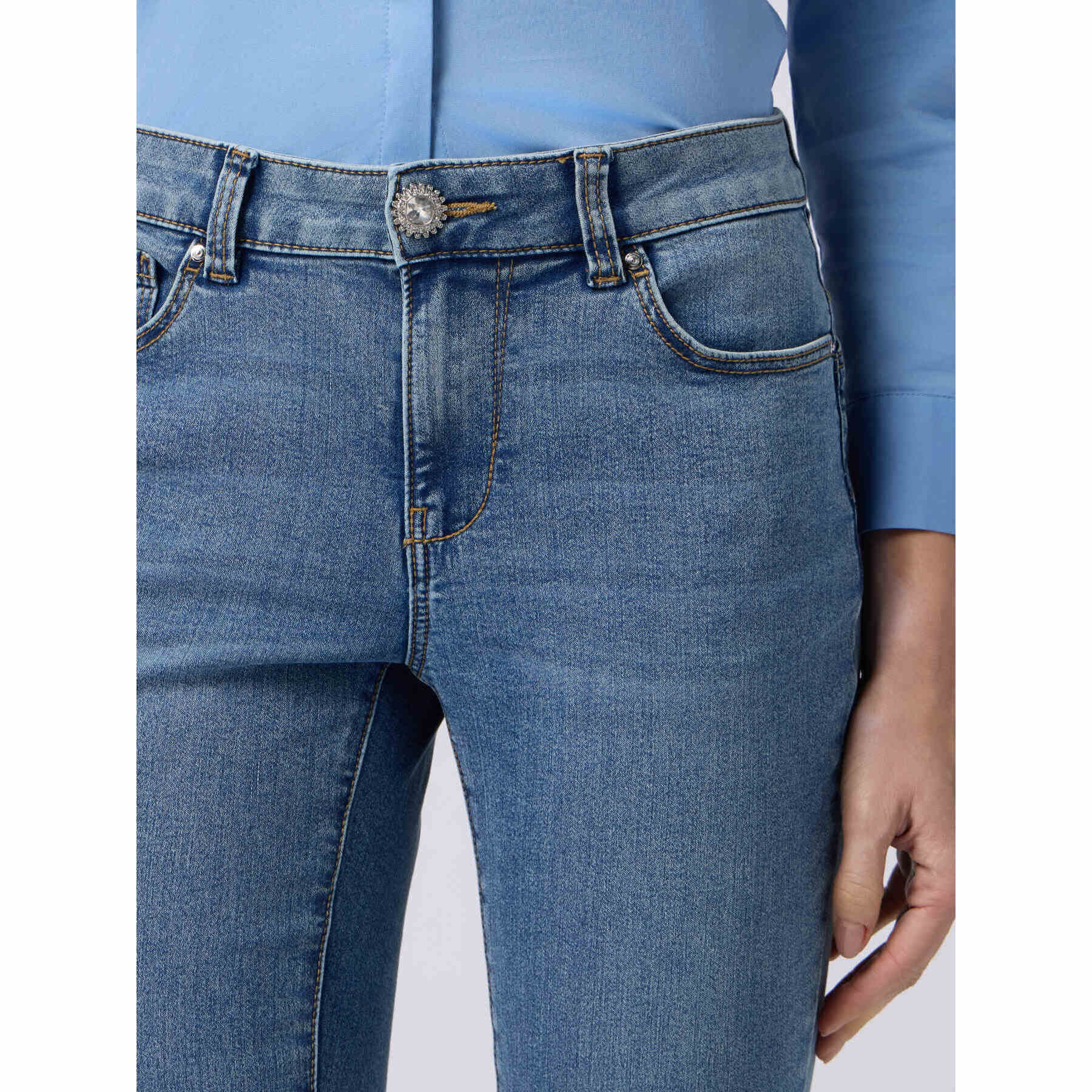 Oltre - Vaqueros skinny con botón joya - Light - blue