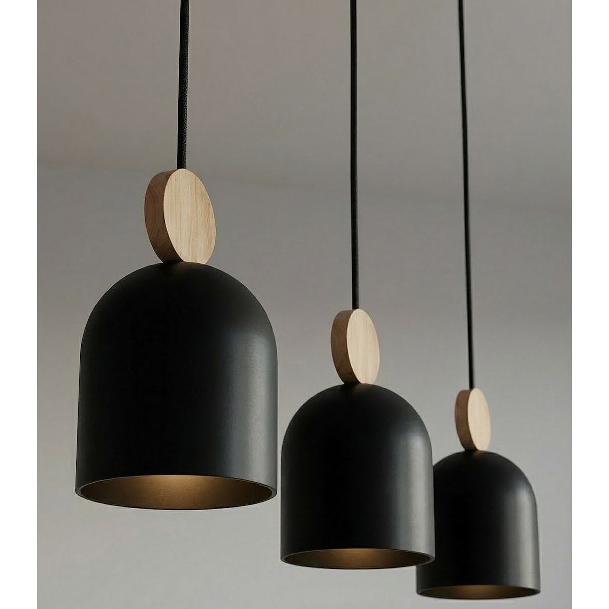 Lampada a sospensione Mesi in acciaio nero opaco