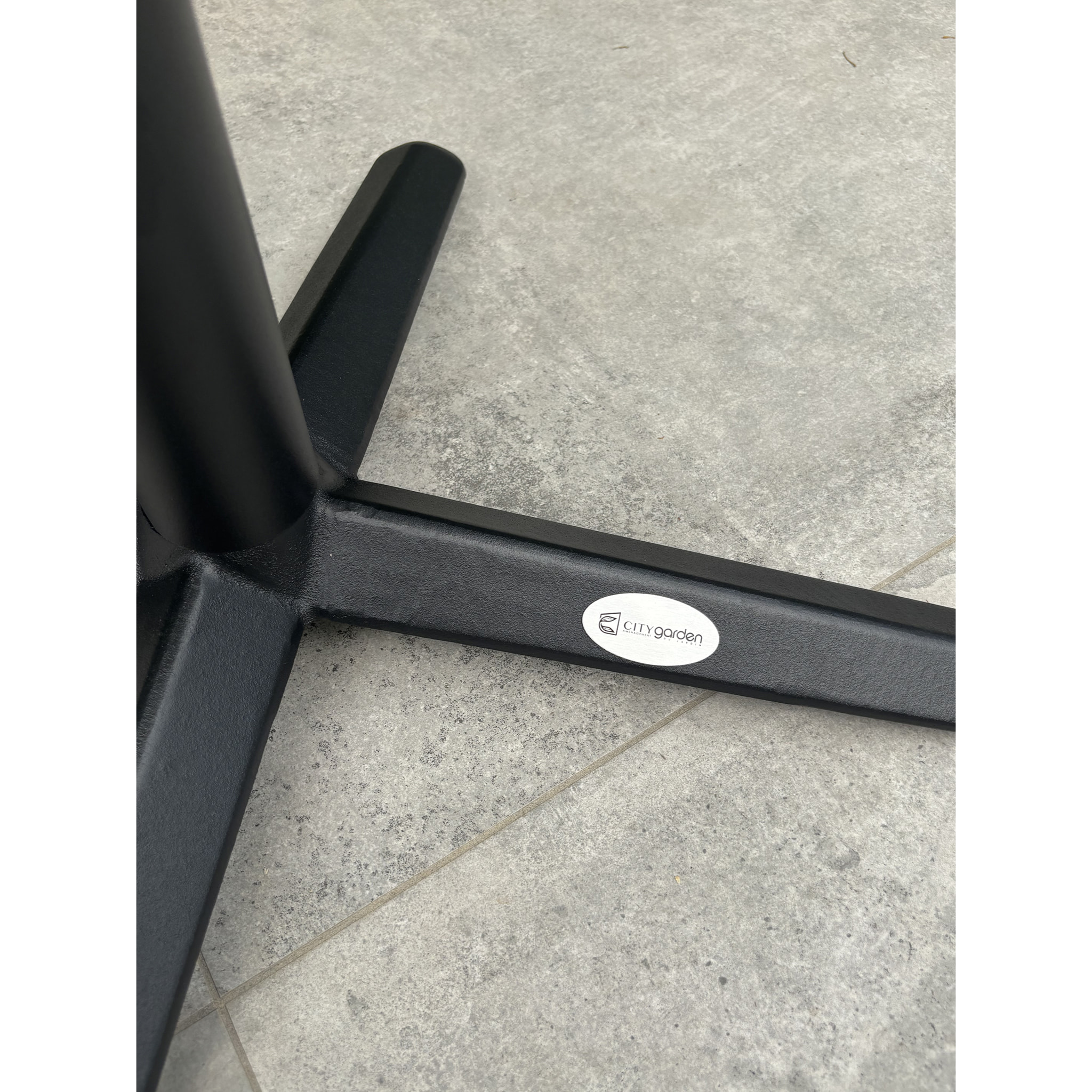 BISTRO - Table ronde de jardin en acier et plateau HPL